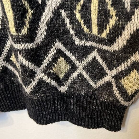 Forum Made in Italy Mens Wool Blend Geometric Knit Sweater Black Beige Small 90s - Picture 10 of 11